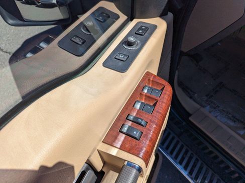 Used 2011 Ford F250 King Ranch w/ King Ranch w/Chrome Pkg image 10