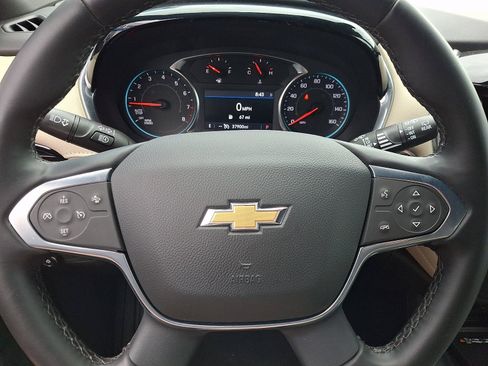 Used 2023 Chevrolet Traverse LT w/ Rear Camera Mirror Package AWD/4WD image 21