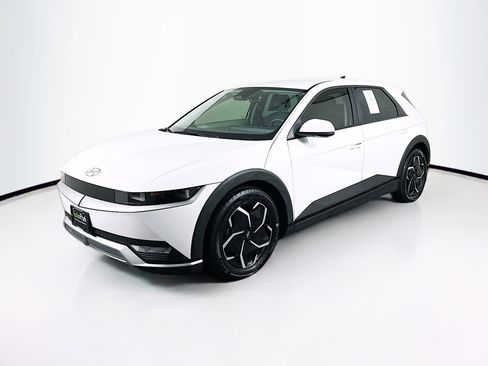 Used 2024 Hyundai Ioniq 5 SEL image 3