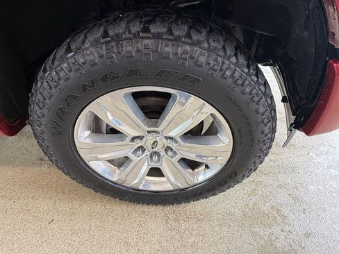 Used 2017 Ford F150 Platinum w/ Equipment Group 701A Luxury image 7