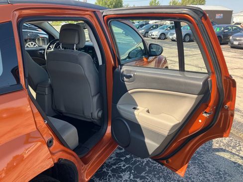 Used 2011 Dodge Caliber Mainstreet w/ Security Group image 15