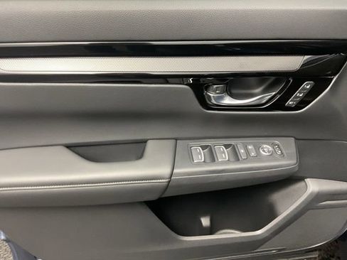 Used 2025 Honda CR-V EX-L image 10