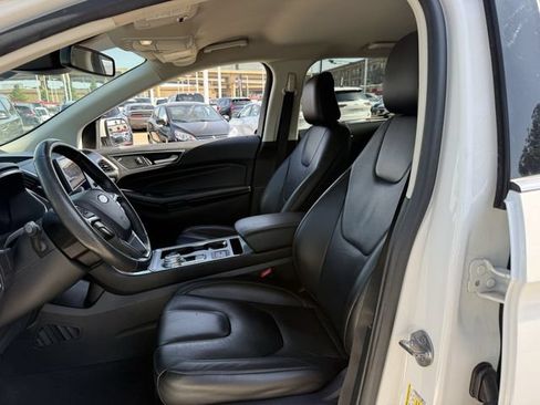Used 2021 Ford Edge Titanium FWD image 25
