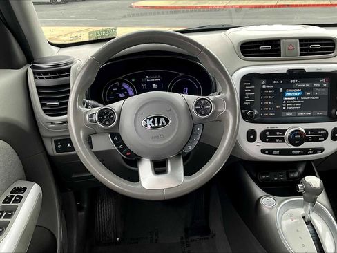 Used 2019 Kia Soul EV image 5