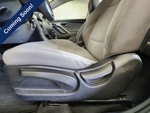 Used 2016 Hyundai Elantra SE FWD image 9