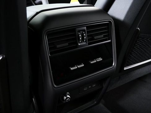 New 2026 Porsche Cayenne S image 21