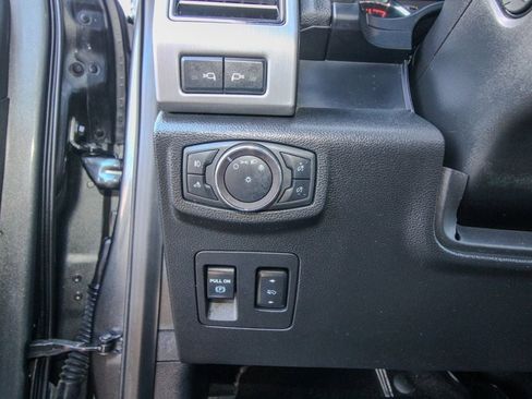 Used 2019 Ford F150 Platinum w/ Equipment Group 701A Luxury AWD/4WD image 20