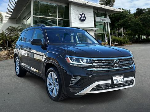 Certified 2023 Volkswagen Atlas SE w/ Panoramic Sunroof Package image 3