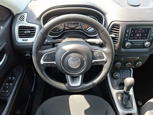 Used 2018 Jeep Compass Sport AWD/4WD image 11