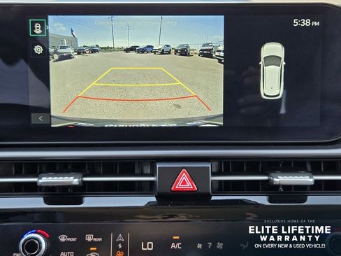 Used 2026 Kia Sportage EX FWD image 16