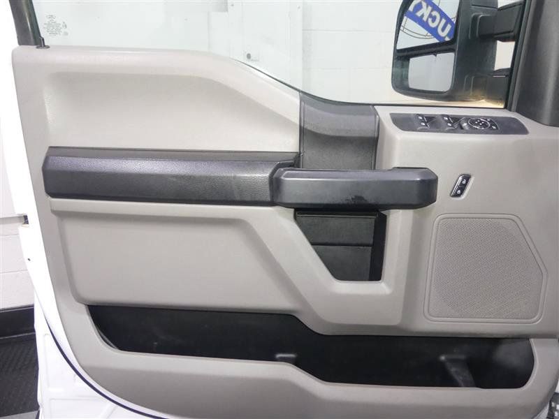 Used 2017 Ford F250 XL w/ Power Equipment Group AWD/4WD image 14