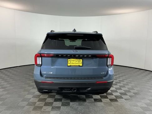 Used 2026 Ford Explorer Active AWD/4WD image 6