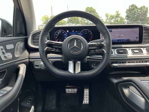 Used 2025 Mercedes-Benz GLS 450 4MATIC image 14