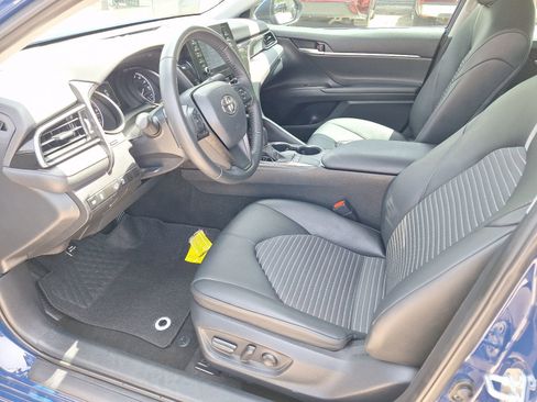 Used 2023 Toyota Camry SE FWD image 15