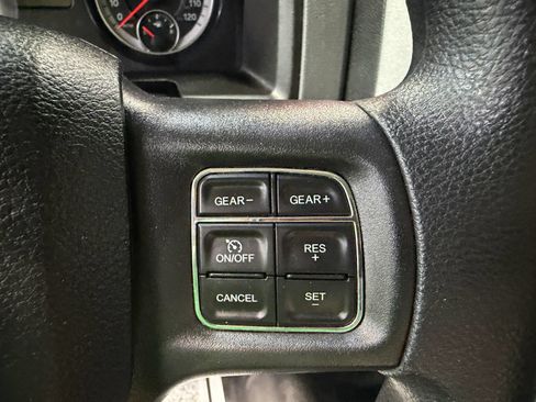 Used 2018 RAM 1500 Express RWD image 33