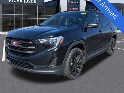 Used 2021 GMC Terrain SLE w/ Driver Convenience Package image 1