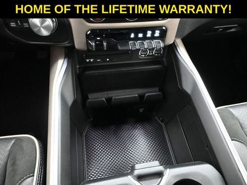 Used 2019 RAM 1500 Laramie w/ Sport Appearance Package AWD/4WD image 35