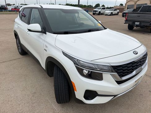 Used 2021 Kia Seltos LX AWD/4WD image 19