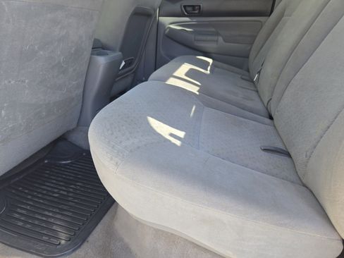 Used 2006 Toyota Tacoma PreRunner image 28