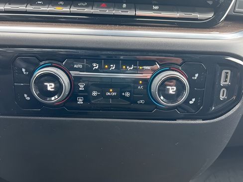 Used 2024 Chevrolet Silverado 1500 LT image 12