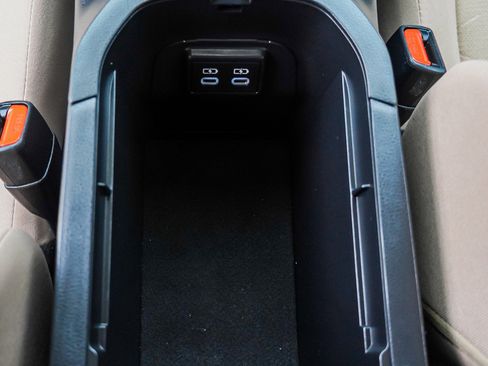 Used 2024 Toyota RAV4 XLE image 39