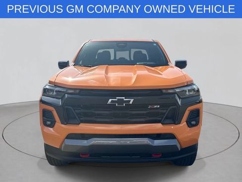 Used 2025 Chevrolet Colorado Z71 w/ Technology Package AWD/4WD image 32