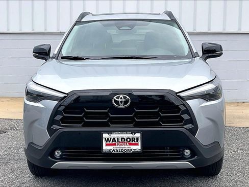 Used 2026 Toyota Corolla Cross XLE AWD/4WD image 3