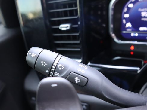 Used 2024 Chevrolet Silverado 1500 High Country w/ High Country Premium Package AWD/4WD image 25