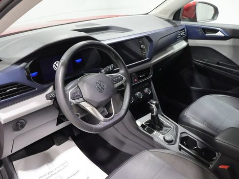Used 2022 Volkswagen Taos SE AWD/4WD image 16
