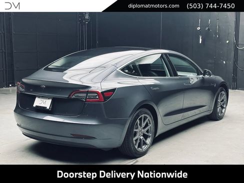 Used 2018 Tesla Model 3 Long Range RWD image 6