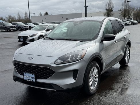 Used 2022 Ford Escape SE w/ Convenience Package image 4