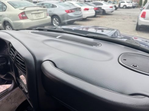 Used 2003 Chevrolet S10 Pickup LS w/ LS Preferred Equipment Group image 18