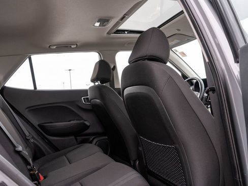 Certified 2023 Hyundai Venue SEL image 13