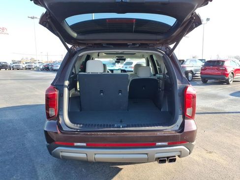 Used 2024 Hyundai Palisade Limited image 5
