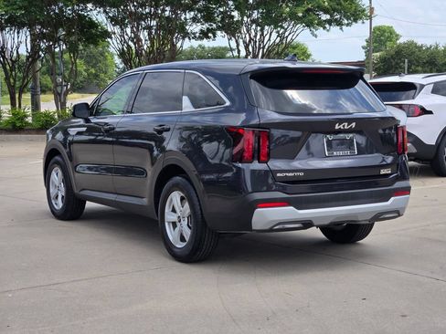 New 2026 Kia Sorento LX FWD image 3