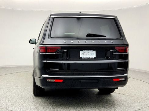 Used 2023 Jeep Wagoneer Series II w/ Premium Group I image 6