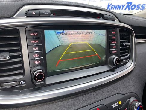 Used 2016 Kia Sorento SX image 30