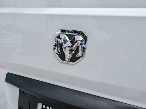 Used 2025 RAM ProMaster 2500 w/ Convenience Group FWD image 8