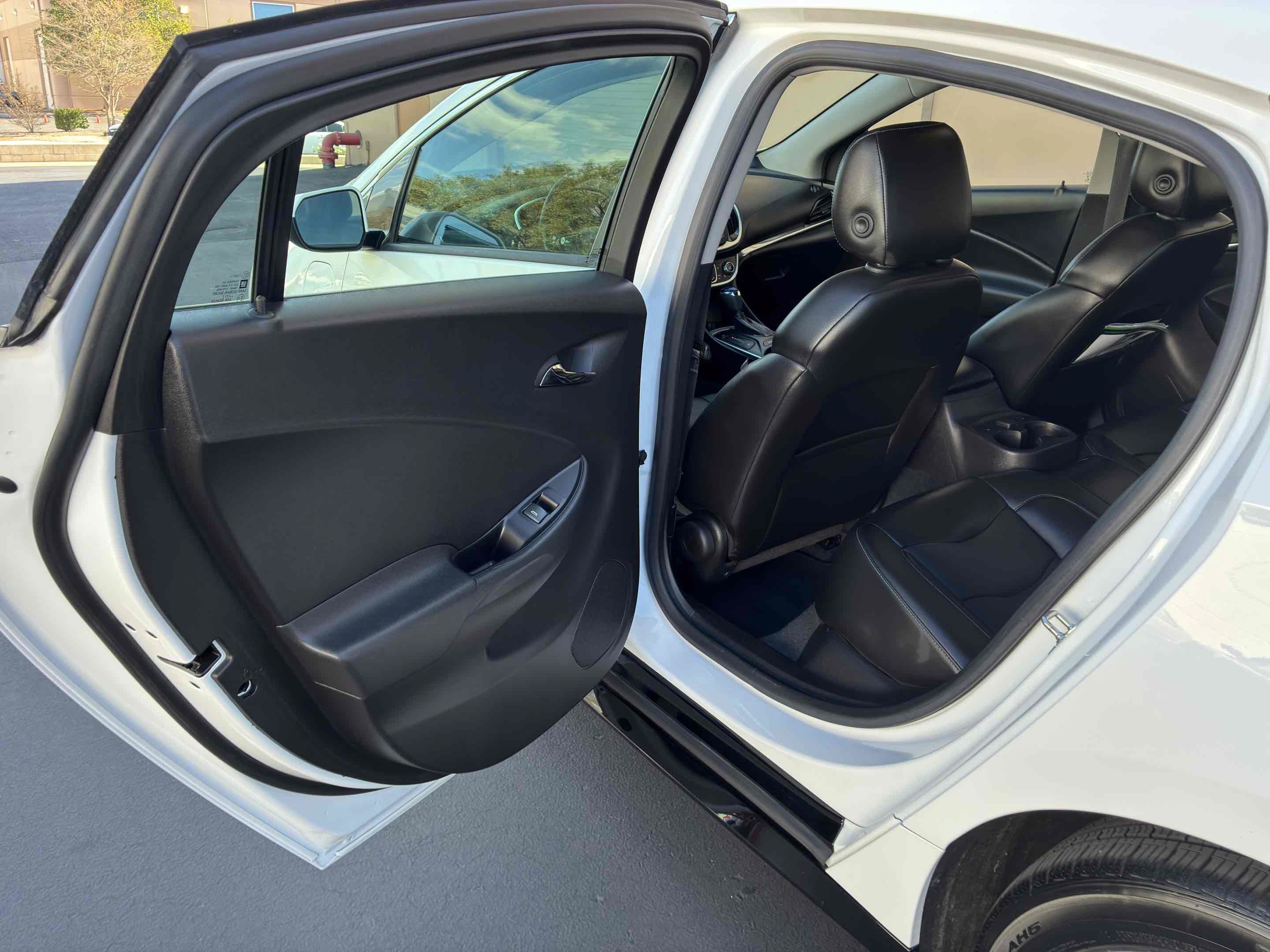 Used 2018 Chevrolet Volt Premier FWD image 49