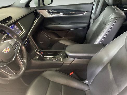 Used 2022 Cadillac XT5 Premium Luxury w/ LPO, Floor Liner Package AWD/4WD image 18