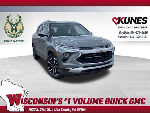 Used 2025 Chevrolet TrailBlazer LT image 1