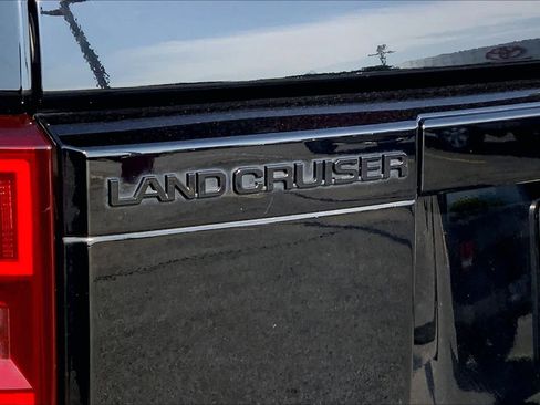 Used 2025 Toyota Land Cruiser w/ Premium Package AWD/4WD image 20