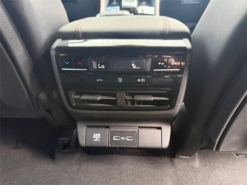 Used 2023 Acura MDX A-Spec image 27