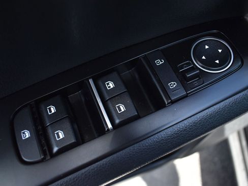Used 2022 Kia Soul LX w/ Technology Package FWD image 13