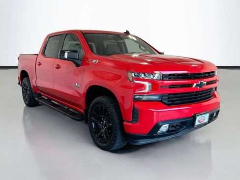 Used 2022 Chevrolet Silverado 1500 RST AWD/4WD image 3