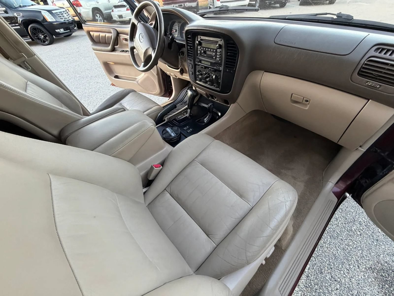 Used 2000 Toyota Land Cruiser w/ Convenience Pkg AWD/4WD image 24