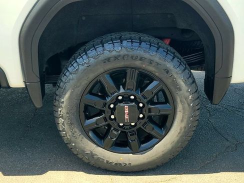 Used 2025 GMC Sierra 2500 AT4 AWD/4WD image 10