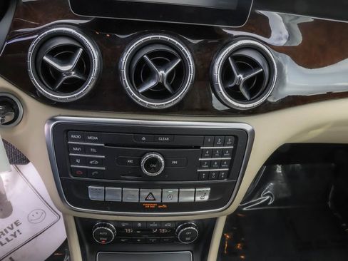 Used 2018 Mercedes-Benz CLA 250 4MATIC image 21