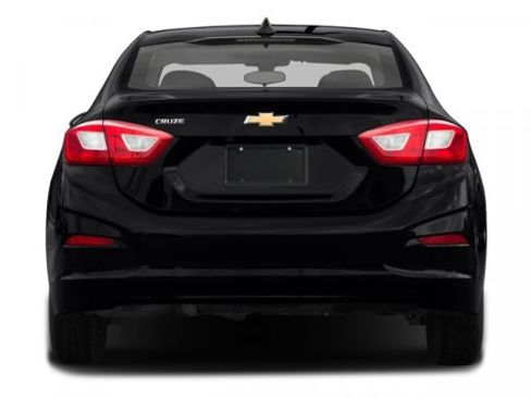 Used 2017 Chevrolet Cruze LS image 8