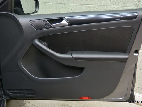 Used 2015 Volkswagen Jetta SE FWD image 12
